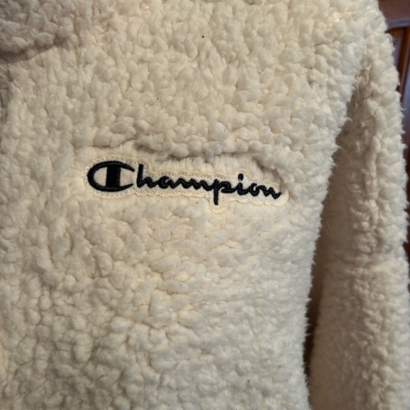 Women’s Champion Faux Sherpa-like pull over 1/4 zip - Picture 3 of 6